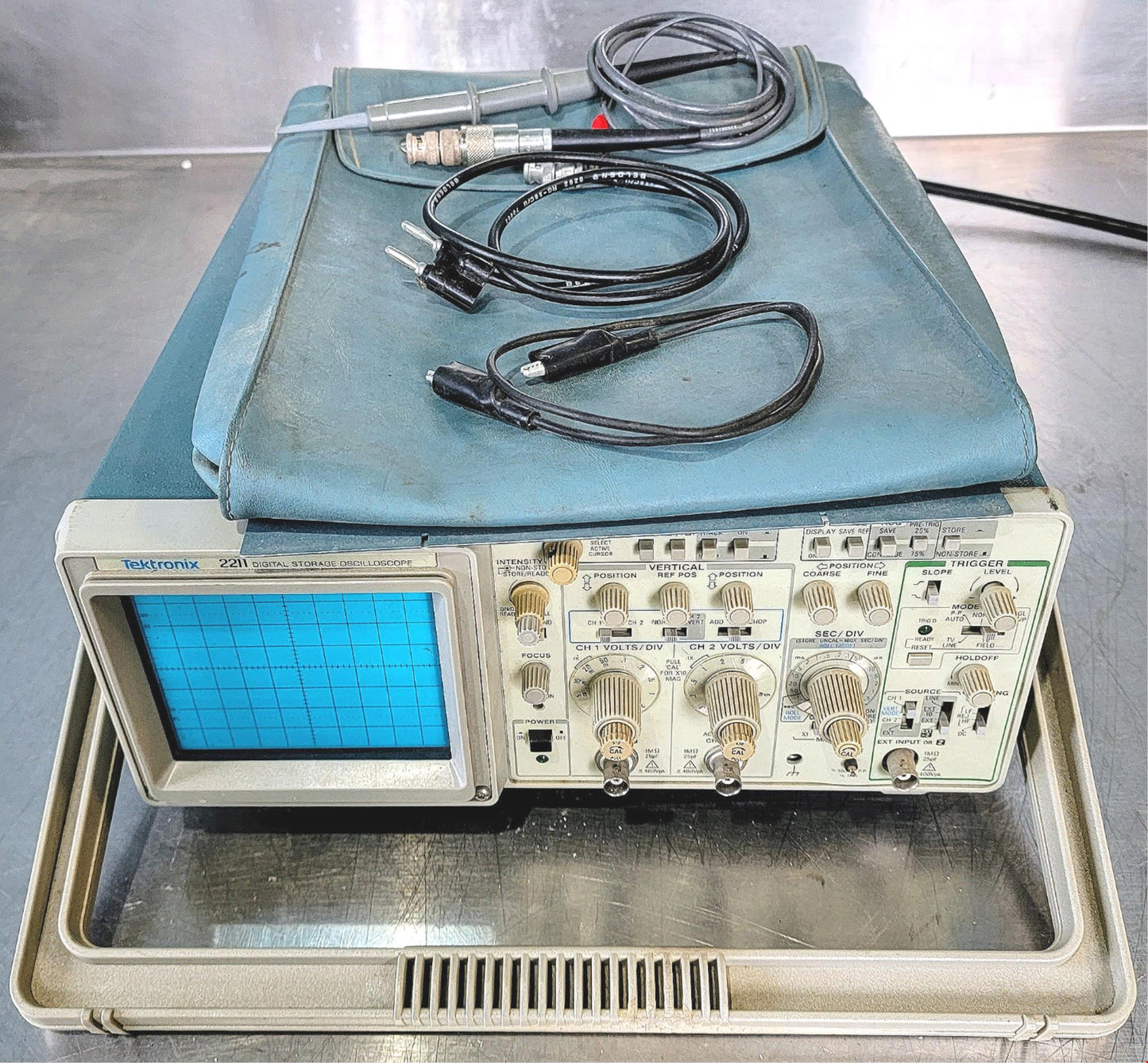 90-DAY-WARRANTY TEKTRONIX 2211 DIGITAL 50MHz OSCILLOSCOPE WATCH VIDEO FREE SHIP