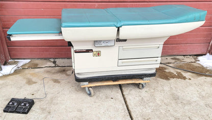 MIDMARK 405 Motorized Patient Exam Table Hi-Lo w FootRemote WATCH VIDEO FREESHIP