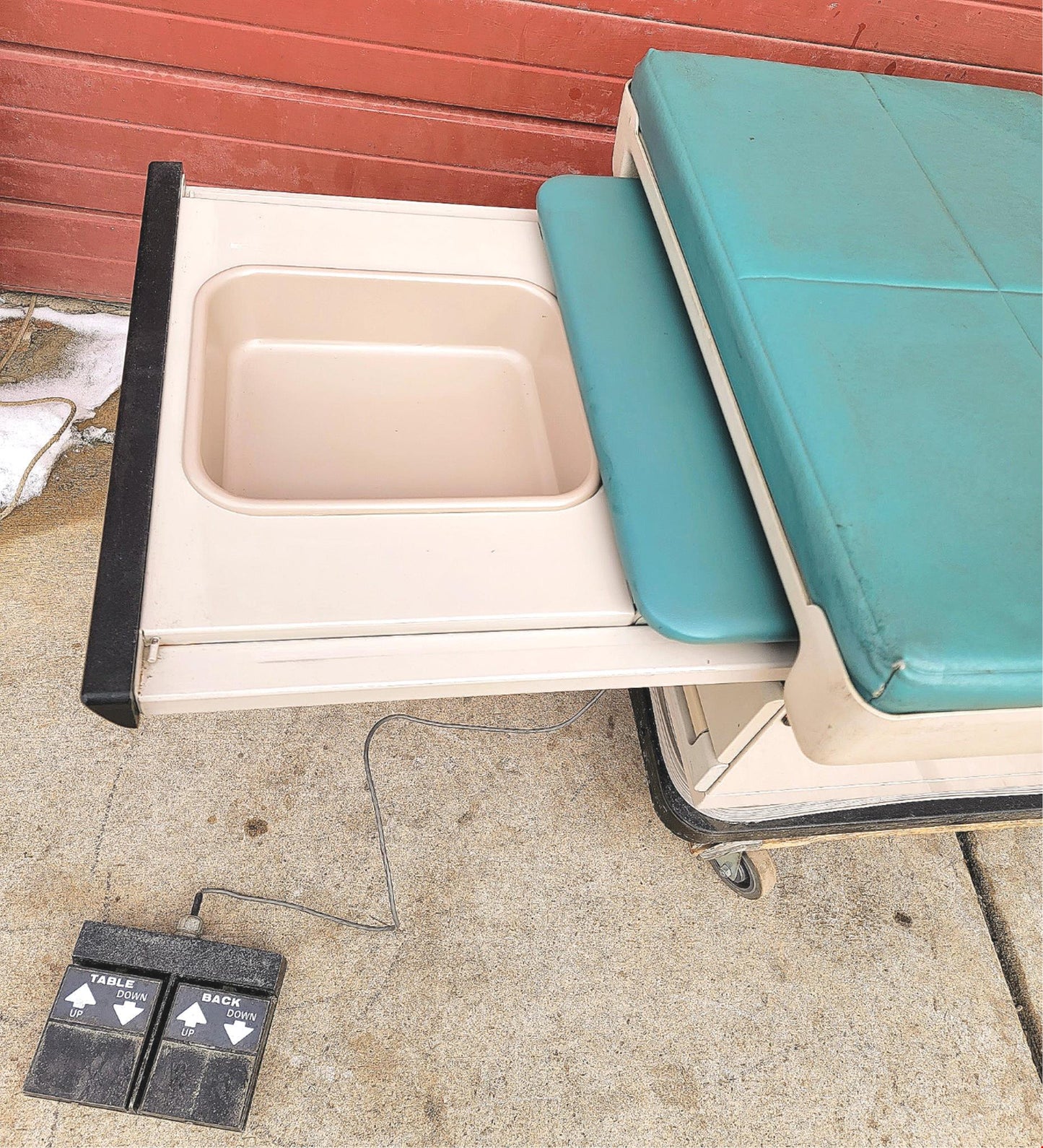 MIDMARK 405 Motorized Patient Exam Table Hi-Lo w FootRemote WATCH VIDEO FREESHIP