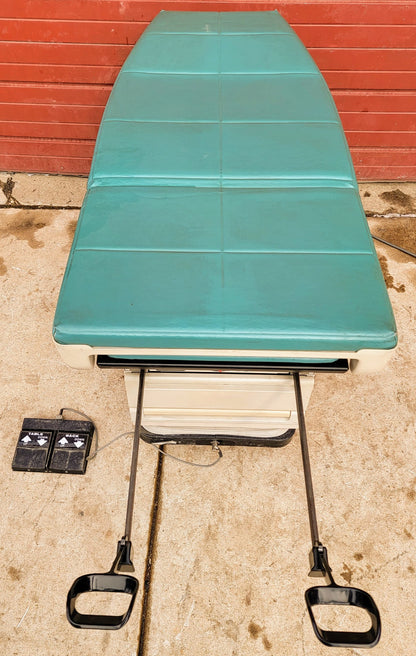 MIDMARK 405 Motorized Patient Exam Table Hi-Lo w FootRemote WATCH VIDEO FREESHIP