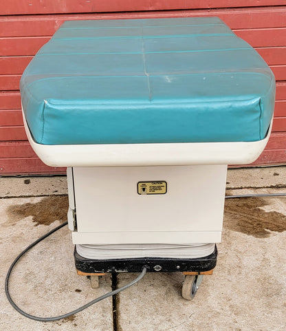 MIDMARK 405 Motorized Patient Exam Table Hi-Lo w FootRemote WATCH VIDEO FREESHIP