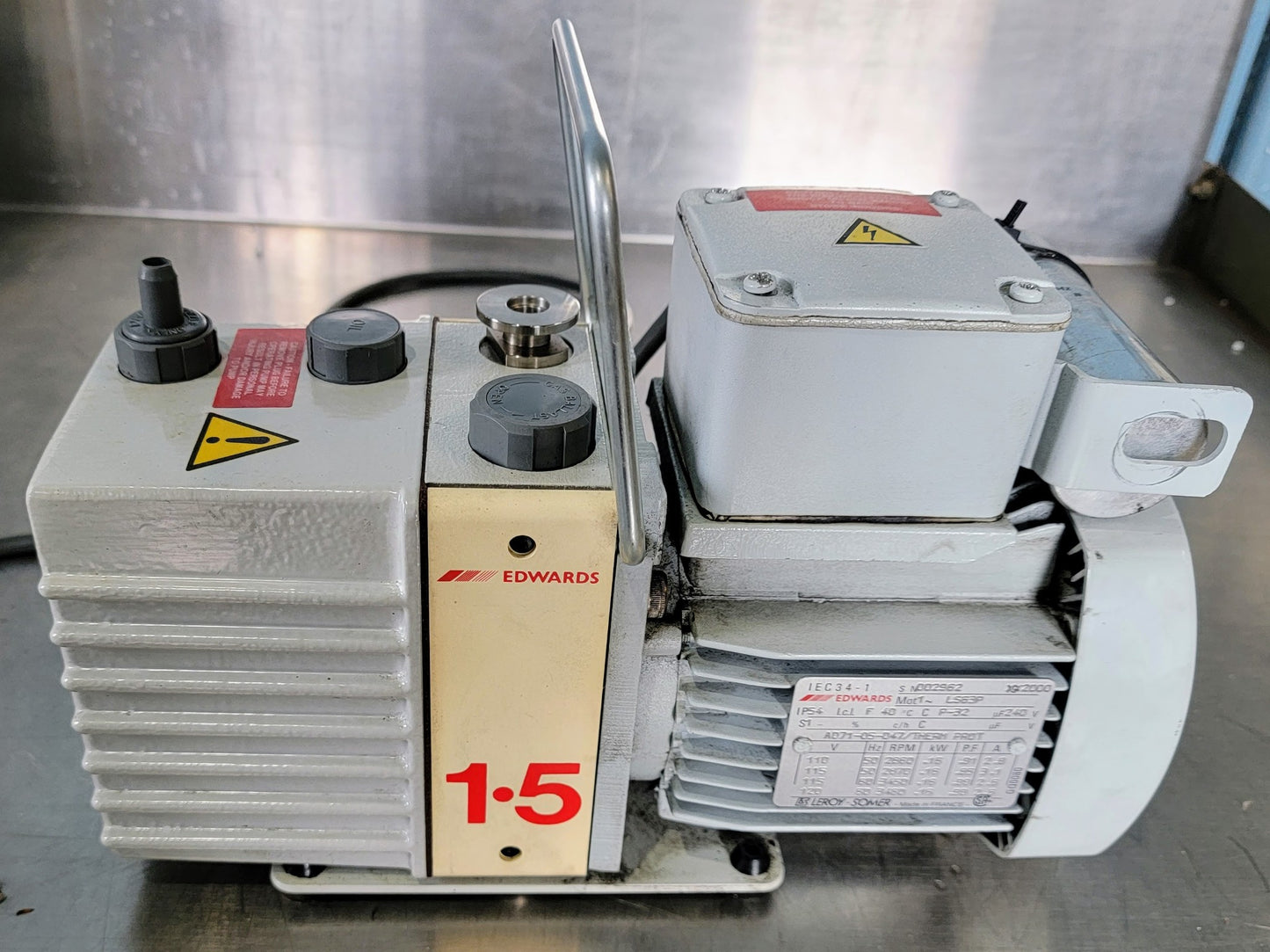 EDWARDS E2M1.5 HP VACUUM PUMP FREE SHIPPING