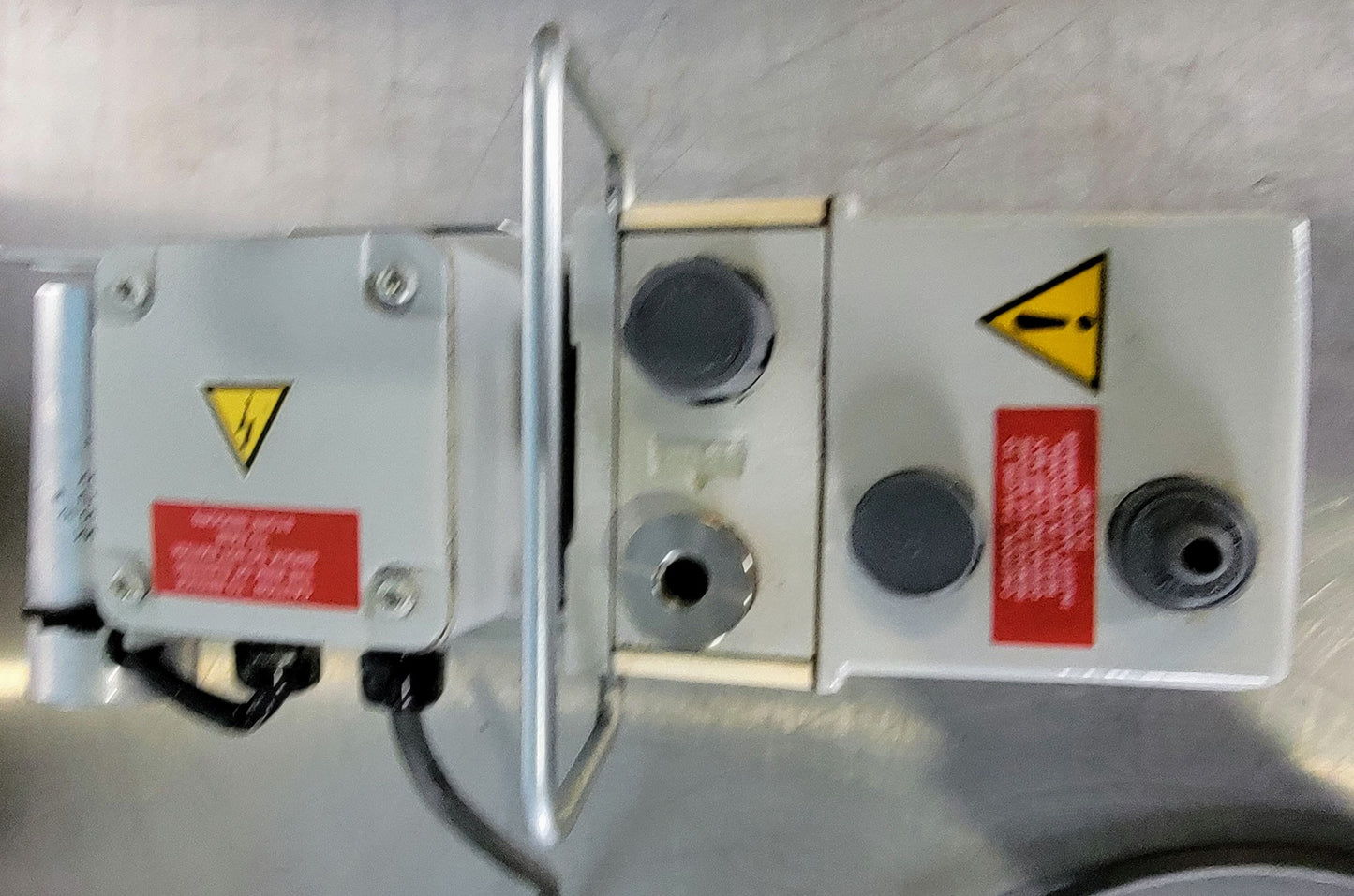 EDWARDS E2M1.5 HP VACUUM PUMP FREE SHIPPING