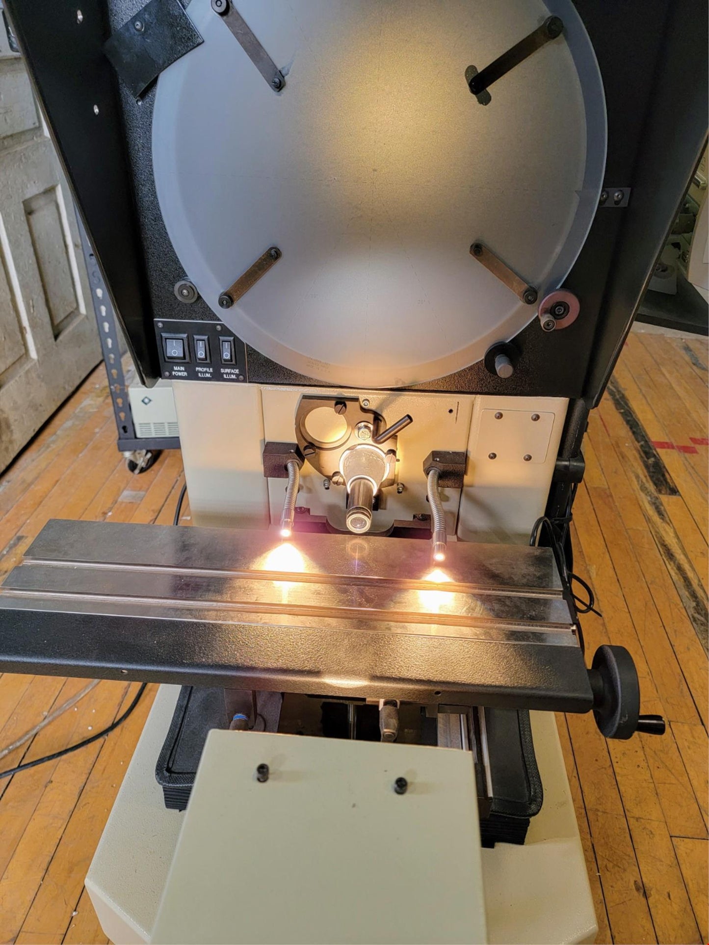 ST 20-3700 OPTICAL COMPARATOR with QUADRA-CHEK 200 90DAYWARR WATCHVIDEO FREESHIP