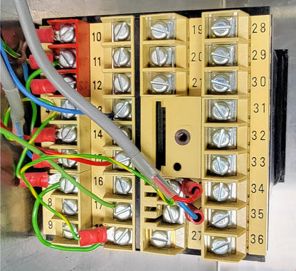 SCHNEIDER EUROTHERM 818P/TC/R0V5 TEMP with POWER CONTROLLER / HEAT SINK & MANUAL