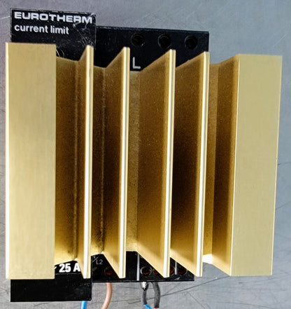 SCHNEIDER EUROTHERM 818P/TC/R0V5 TEMP with POWER CONTROLLER / HEAT SINK & MANUAL