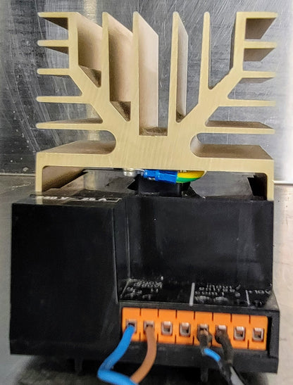 SCHNEIDER EUROTHERM 818P/TC/R0V5 TEMP with POWER CONTROLLER / HEAT SINK & MANUAL