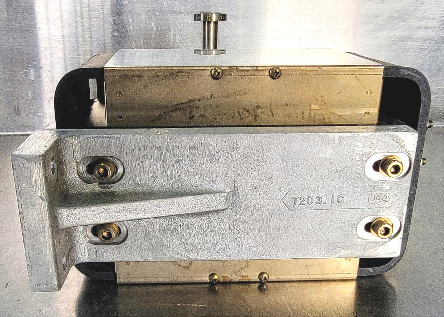 VARIAN V30T 911-5032 TRIODE SPUTTER MOLECULLAR ION PUMP w/ ACCESSORIES FREE SHIP