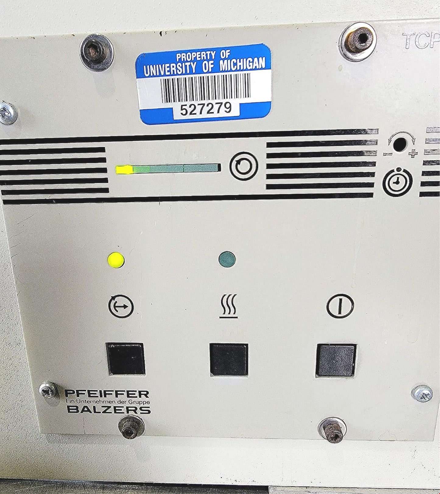 EDWARDS PFEIFFER TPU062 TURBO PUMP TCP121 CONTROLER APG-L-NW16 WATCHVIDEO