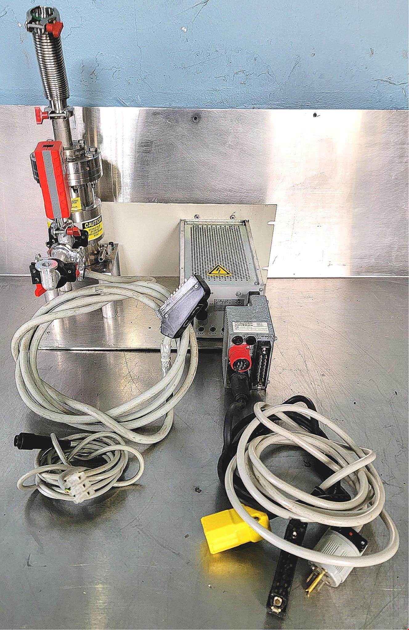 EDWARDS PFEIFFER TPU062 TURBO PUMP TCP121 CONTROLER APG-L-NW16 WATCHVIDEO