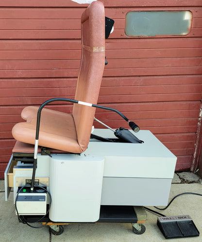 ENOCHS 4000 OB/GYN POWER HI-LO MEDICAL EXAM TABLE w/WELCH ALLYN LIGHT WATCHVIDEO
