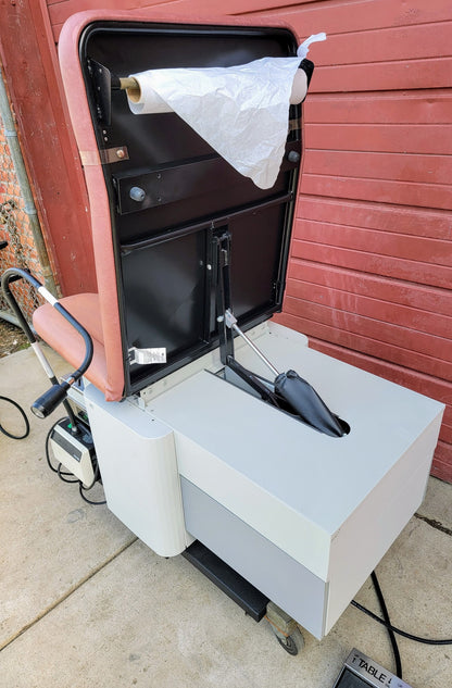 ENOCHS 4000 OB/GYN POWER HI-LO MEDICAL EXAM TABLE w/WELCH ALLYN LIGHT WATCHVIDEO