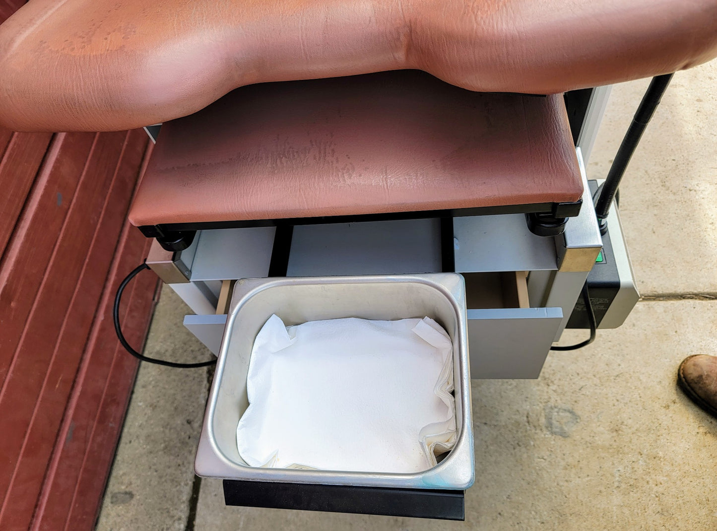ENOCHS 4000 OB/GYN POWER HI-LO EXAM TABLE wWELCH ALLYN LIGHT WATCHVIDEO FREESHIP