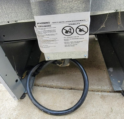 PERFECT FOR TIGHT SPACE DANBY 20" FREESTANDING ELECTRIC RANGE OVEN 220Volt WHITE