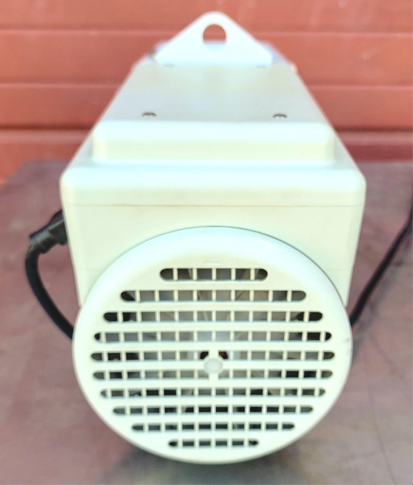 230Volt EDWARDS 12 E2M12 ROTARYVANE MECHANICAL VACUUM PUMP WATCH VIDEO FREE SHIP