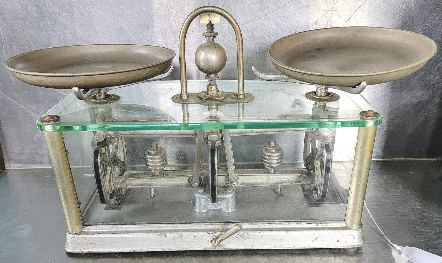 RARE VINTAGE 1920s TORSION BALANCE STYLE 255 MODEL 7948 GLASS ENCLOSURE FREESHIP