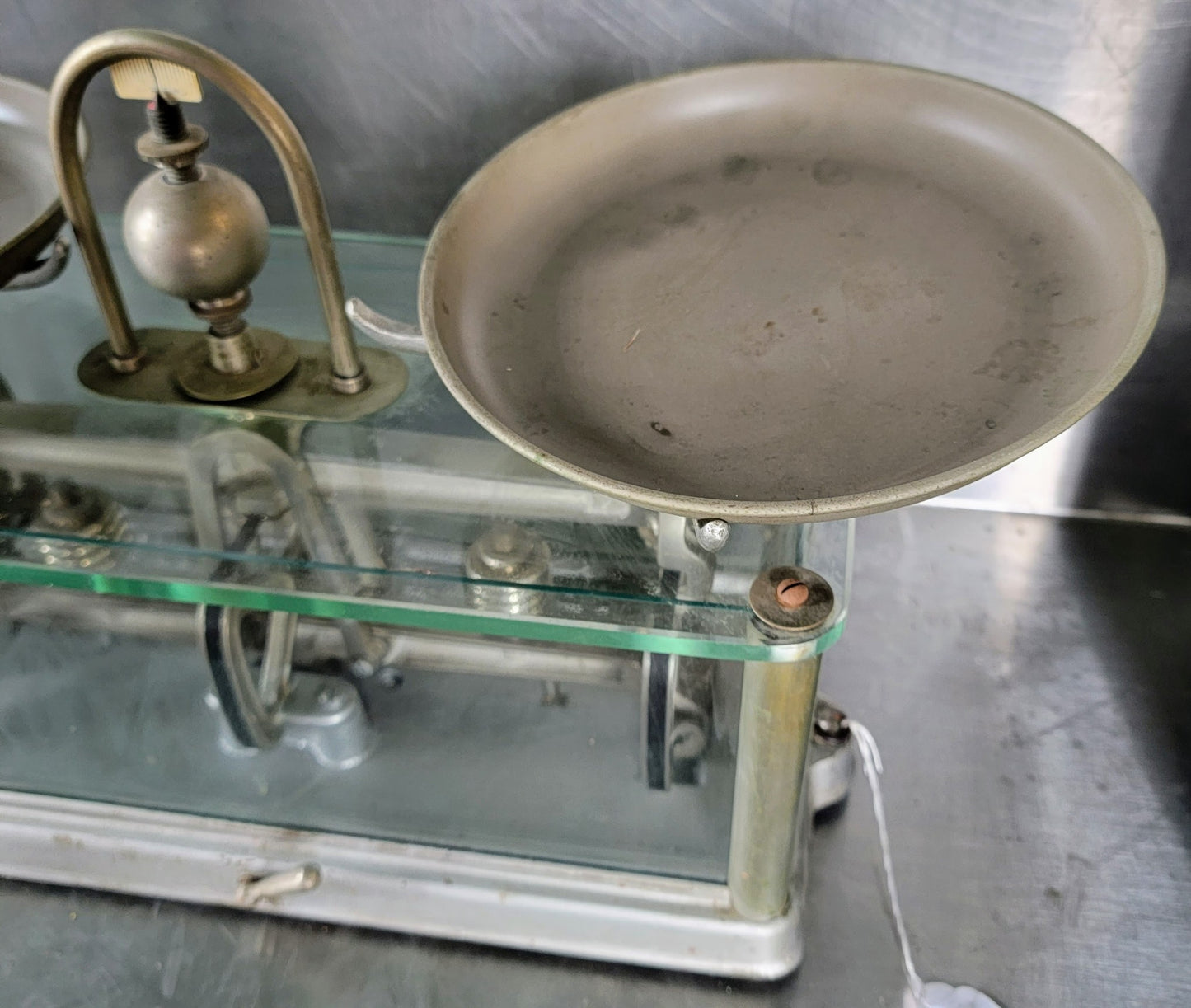 RARE VINTAGE 1920s TORSION BALANCE STYLE 255 MODEL 7948 GLASS ENCLOSURE FREESHIP