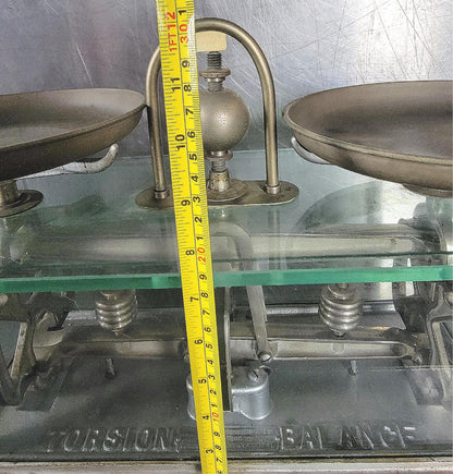 RARE VINTAGE 1920s TORSION BALANCE STYLE 255 MODEL 7948 GLASS ENCLOSURE FREESHIP