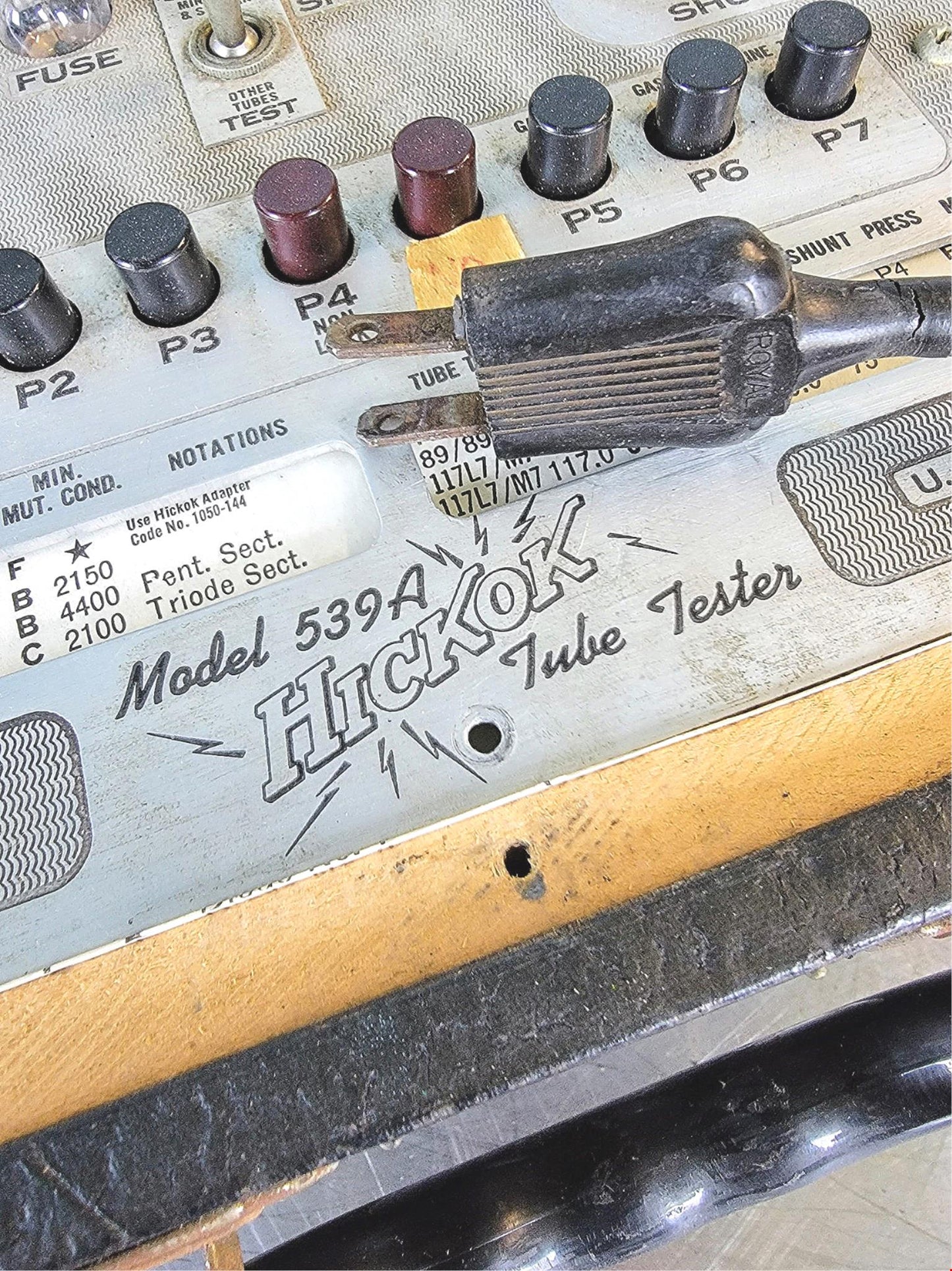 HICKOK TUBE TESTER MODEL 539A ORIGINAL MANUAL & WOODEN CASE FREESHIP WATCH VIDEO