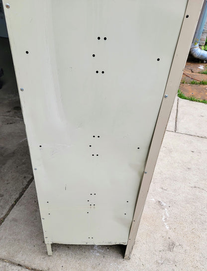 VINTAGE TWO TIER 11 DOOR LOCKER SECURITY SYSTEM 99"W x 18"D x 78"H FREE SHIPPING