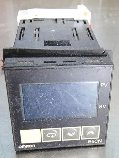 OMRON E5CN-Q2TC DIGITAL TEMPERATURE CONTROLLER 90-DAY-WARRANTY FREE SHIP