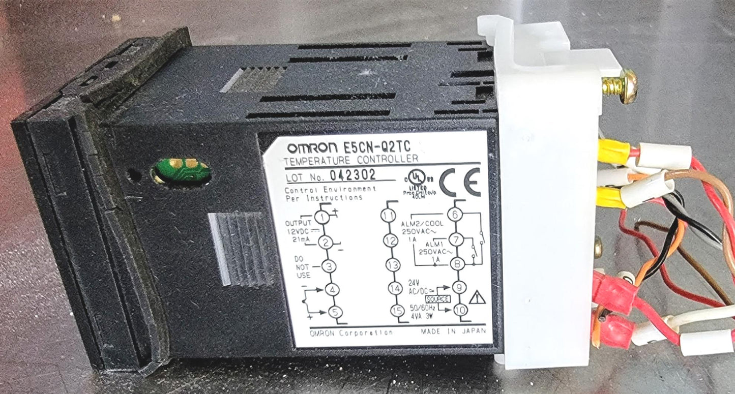 OMRON E5CN-Q2TC DIGITAL TEMPERATURE CONTROLLER 90-DAY-WARRANTY FREE SHIP