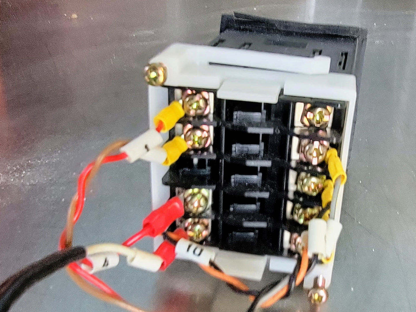 OMRON E5CN-Q2TC DIGITAL TEMPERATURE CONTROLLER 90-DAY-WARRANTY FREE SHIP