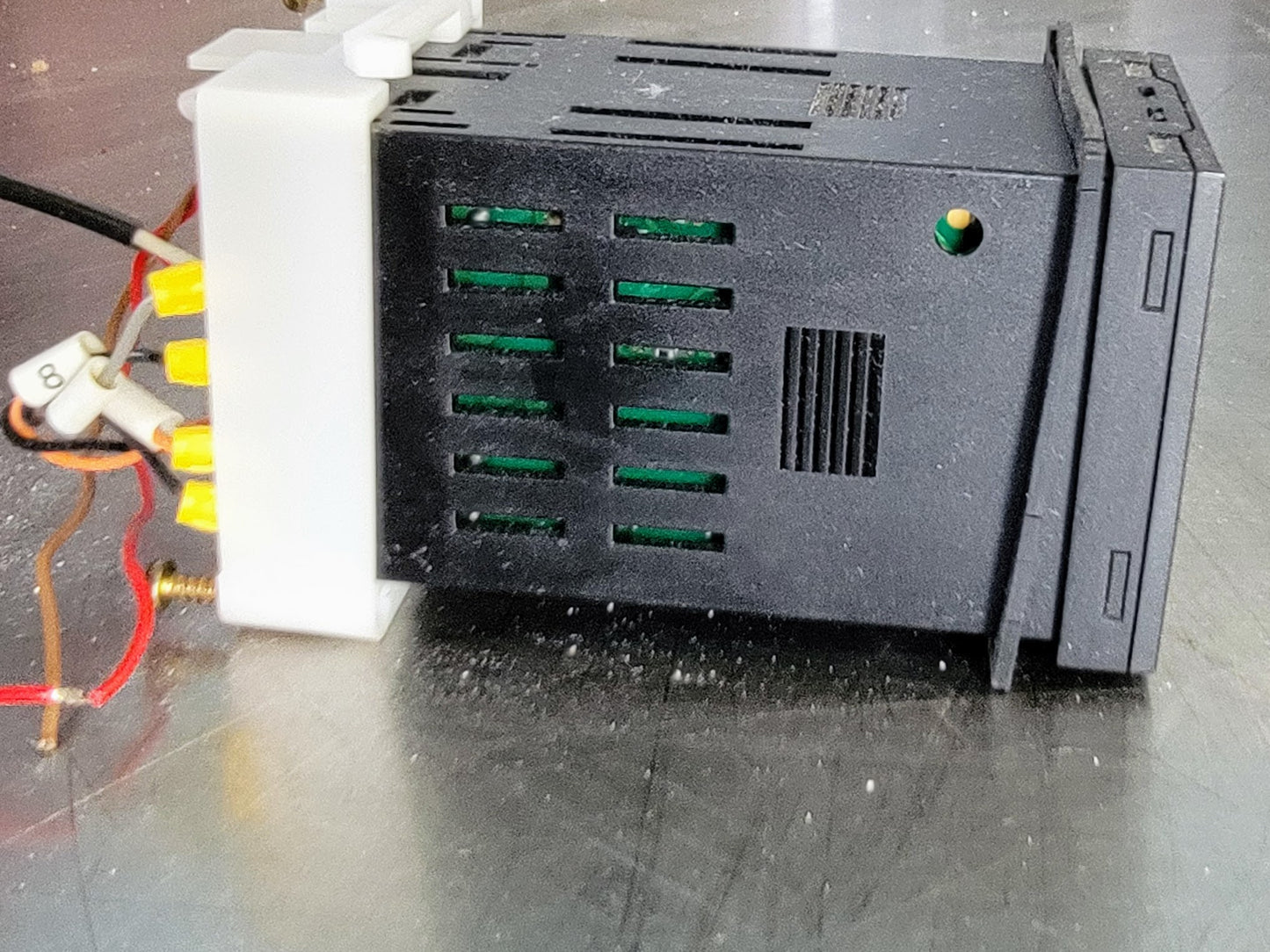 OMRON E5CN-Q2TC DIGITAL TEMPERATURE CONTROLLER 90-DAY-WARRANTY FREE SHIP