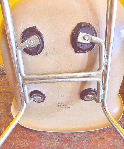 6 1980's VINTAGE CHARLES EAMES HERMAN MILLER FIBERGLASS SHELL ARMCHAIRS FREESHIP