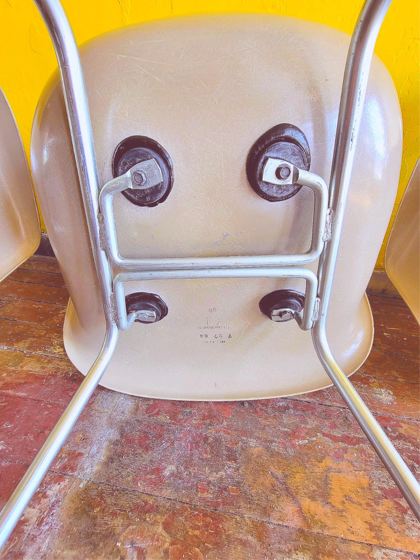 6 1980's VINTAGE CHARLES EAMES HERMAN MILLER FIBERGLASS SHELL ARMCHAIRS FREESHIP