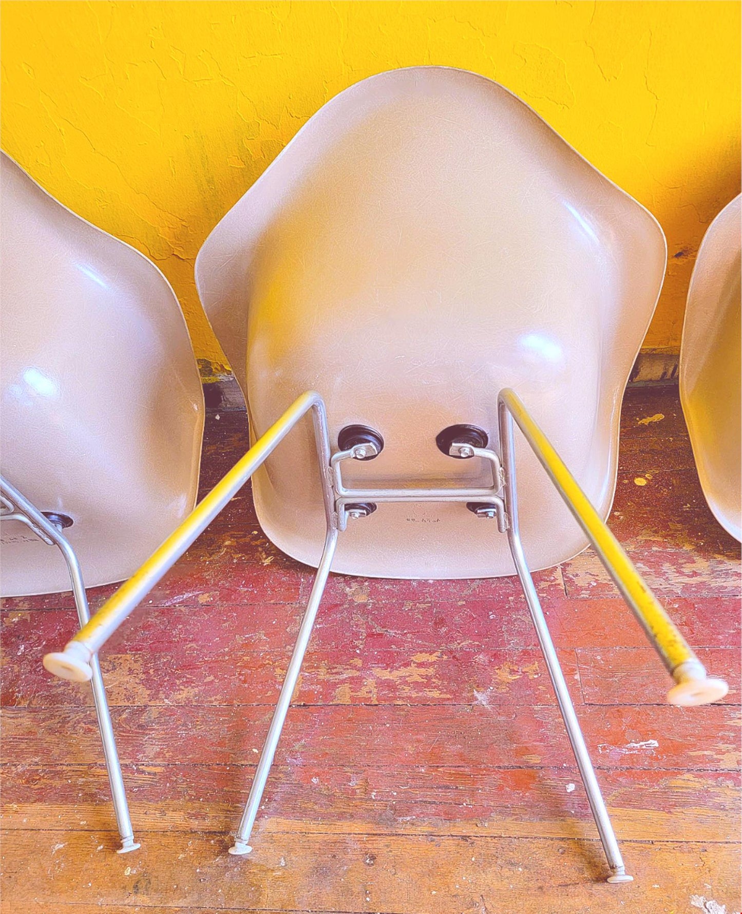 6 1980's VINTAGE CHARLES EAMES HERMAN MILLER FIBERGLASS SHELL ARMCHAIRS FREESHIP