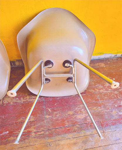 6 1980's VINTAGE CHARLES EAMES HERMAN MILLER FIBERGLASS SHELL ARMCHAIRS FREESHIP