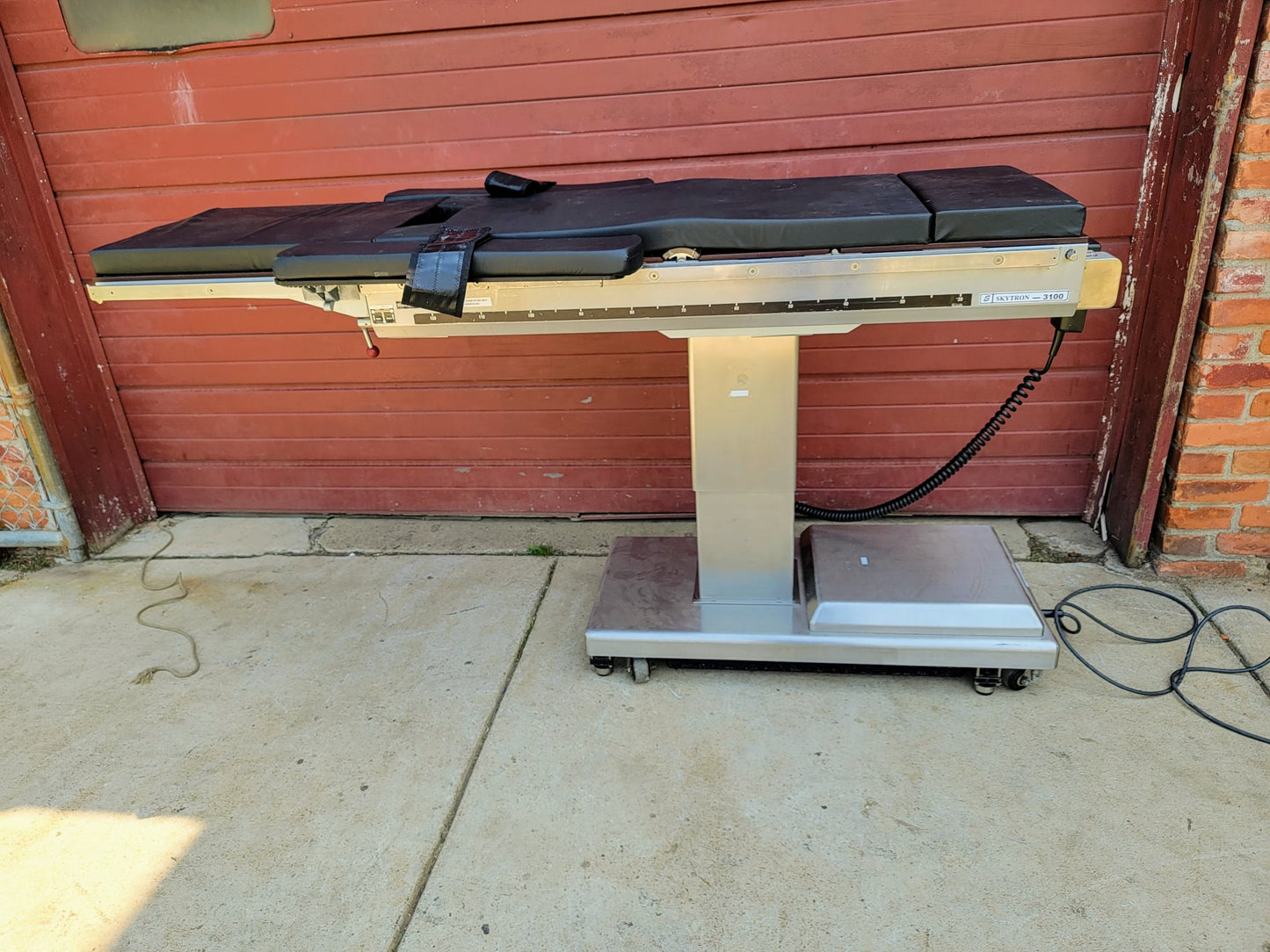 SKYTRON 3100 MEDICAL SURGERY POWER TABLE 500lbCapac +2STERIS ARMBOARD WATCHVIDEO