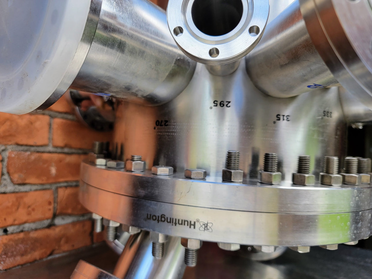 HUNTINGTON UNIVERSAL 22PORT UHV ULTRA HIGH VACUUM CHAMBER TURBOMOLECULA FREESHIP