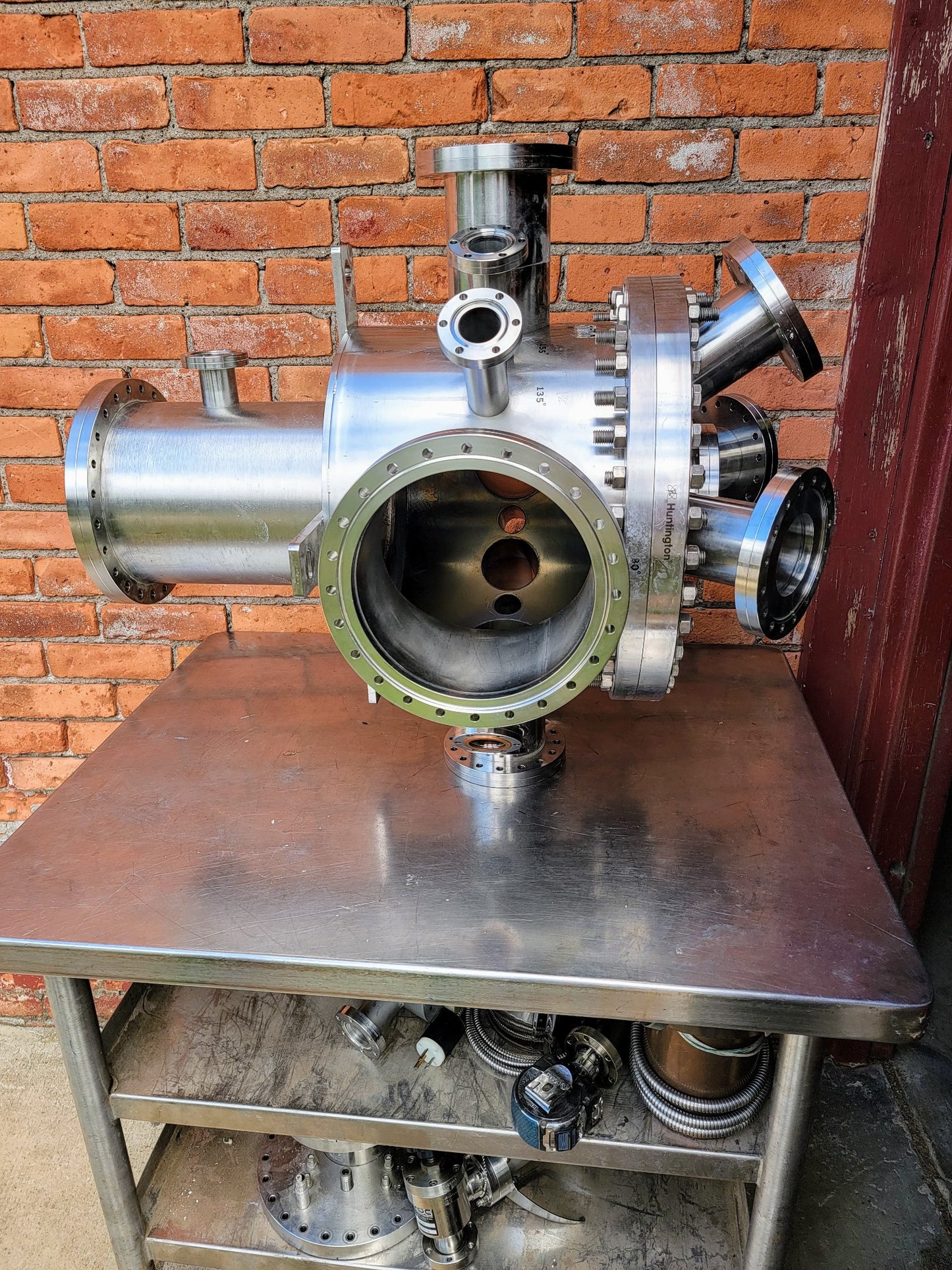 HUNTINGTON UNIVERSAL 22PORT UHV ULTRA HIGH VACUUM CHAMBER TURBOMOLECULA FREESHIP