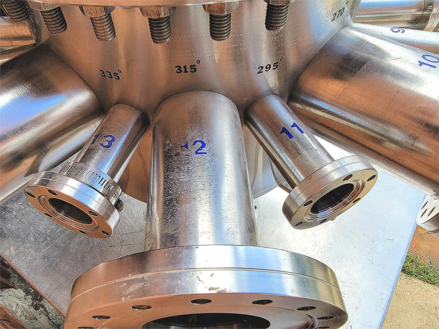 HUNTINGTON UNIVERSAL 22PORT UHV ULTRA HIGH VACUUM CHAMBER TURBOMOLECULA FREESHIP