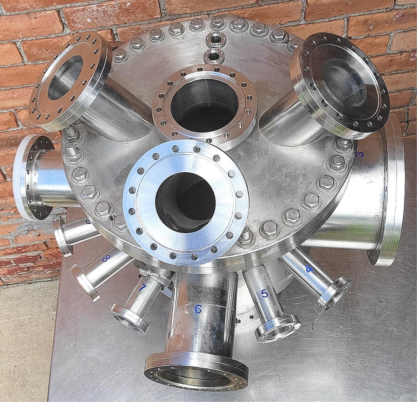 HUNTINGTON UNIVERSAL 22PORT UHV ULTRA HIGH VACUUM CHAMBER TURBOMOLECULA FREESHIP