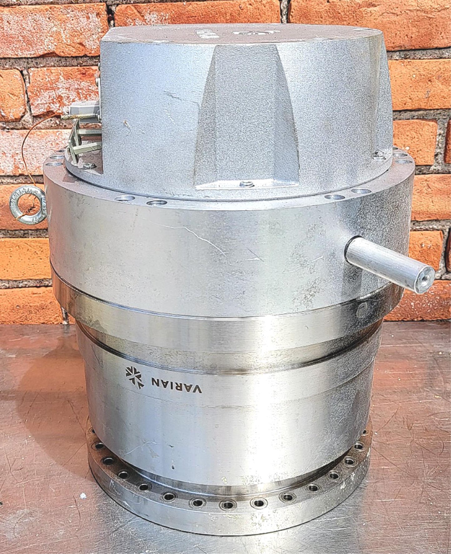 AGILENT VARIAN TURBO-V 3K-T TURBOMOLECULAR PUMP MODEL9698879 WATCHVIDEO FREESHIP