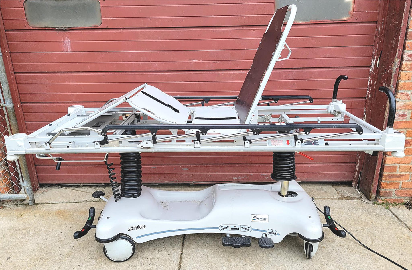 STRYKER 1550 POWER ELECTRIC HOSPITAL EMERGENCY STRETCHER  NO-MATTRESS WATCHVIDEO