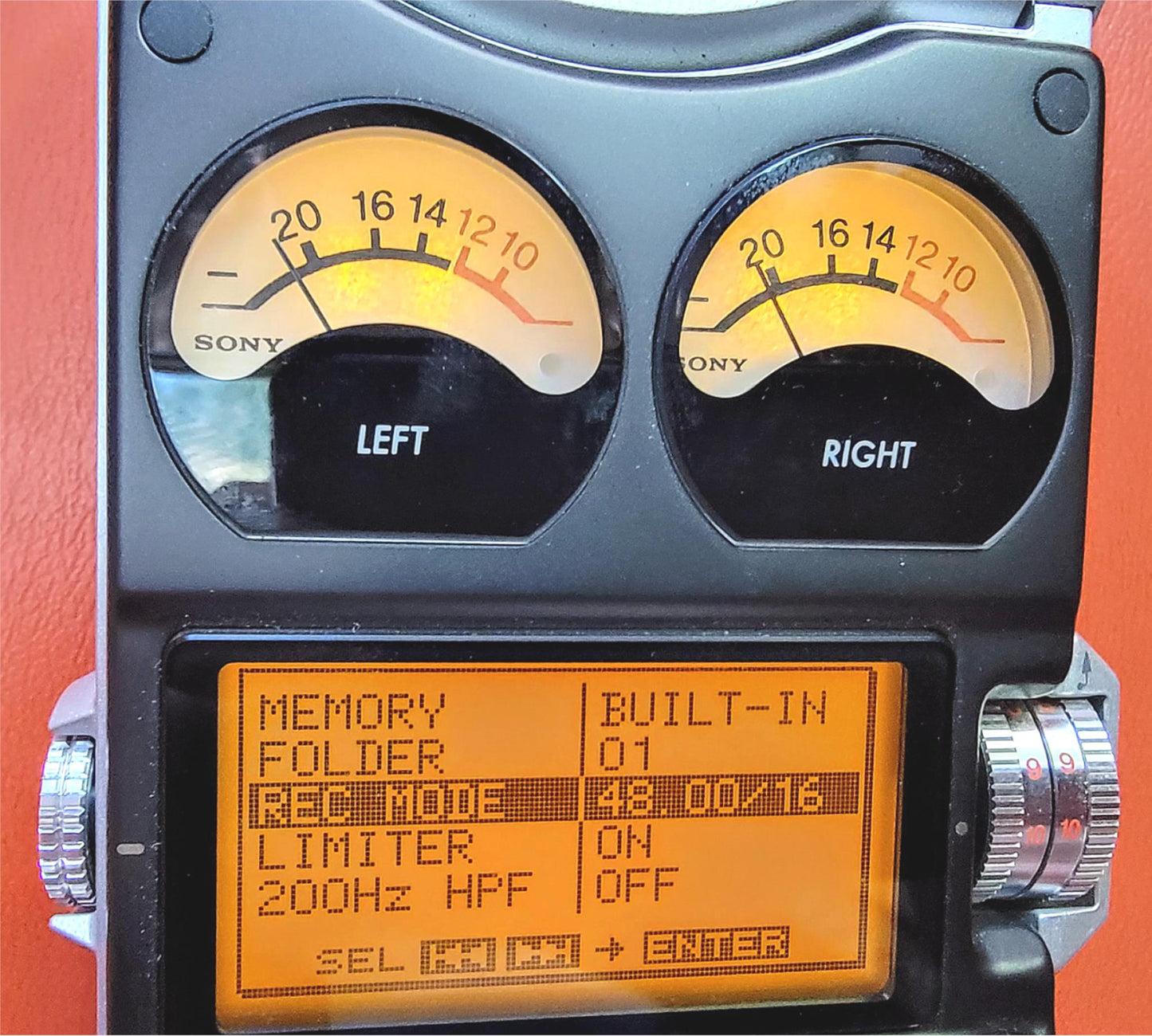 SONY PCM-D1 2-CHANNEL PORTABLE 4GB FLASH MEMORY STEREO AUDIO RECORDER FREE SHIP