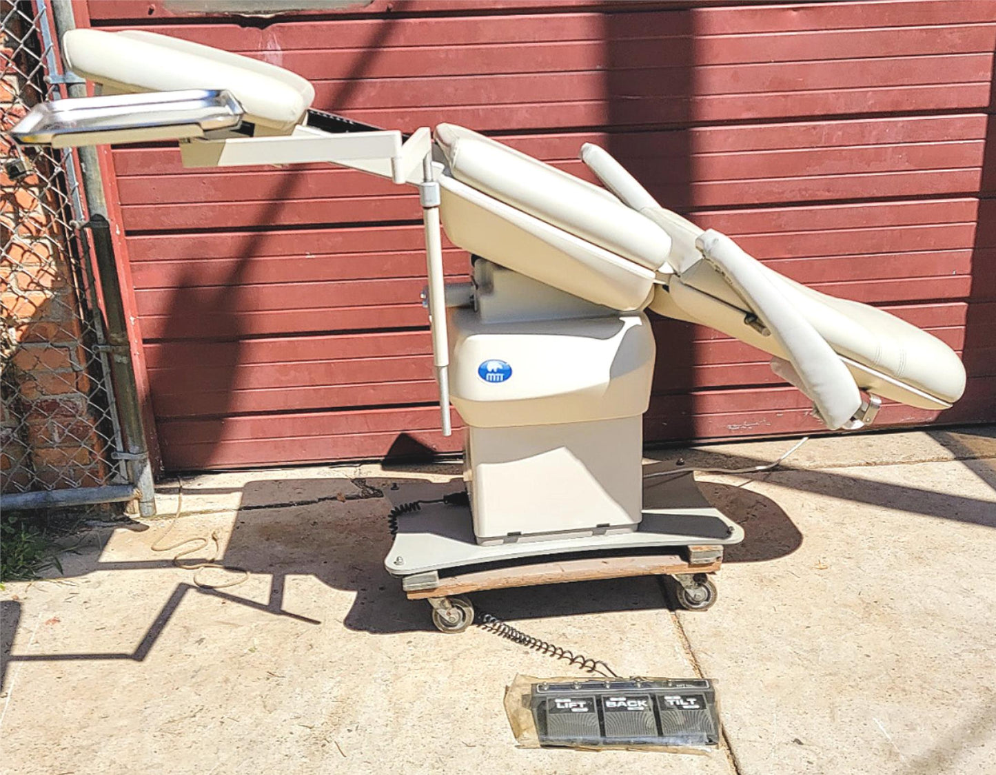 MTI 527-115 PODIATRY SURGICAL POWER EXAM CHAIR FOOT REMOTE WATCH VIDEO FREE SHIP