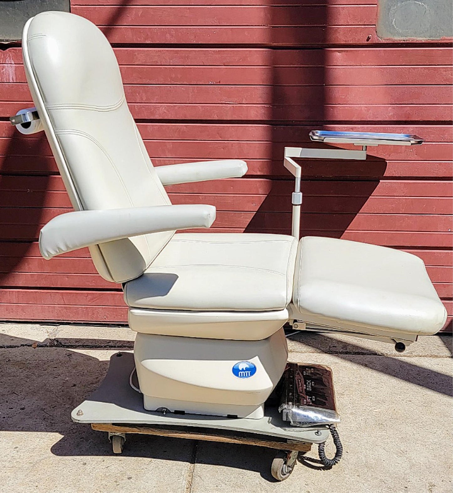 MTI 527-115 PODIATRY SURGICAL POWER EXAM CHAIR FOOT REMOTE WATCH VIDEO FREE SHIP