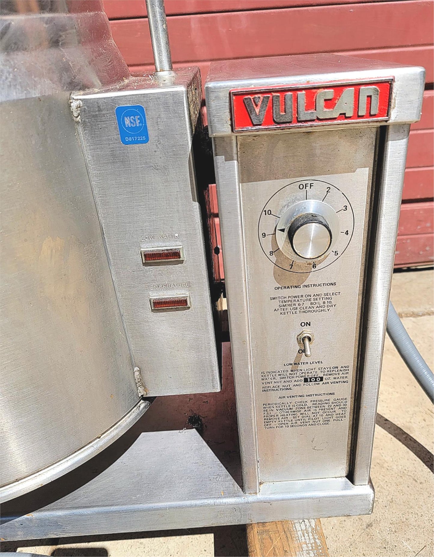 VULCAN-HART VEC-10 ELECTRIC 3-PHASE 10 GALLON KETTLE  with MANUAL FREE SHIP