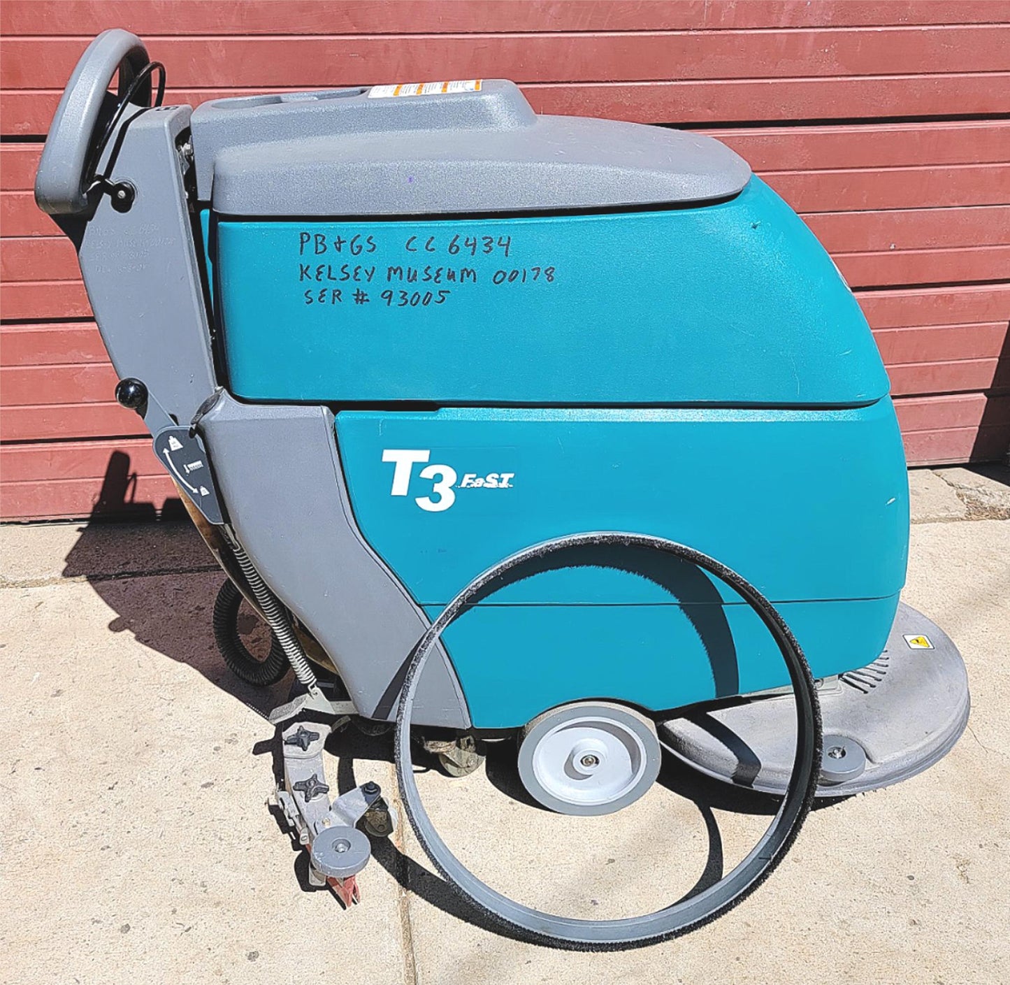 TENNANT T3 FAST 20"FLOOR WALK BEHIND BATTERY FLOOR SCRUBBER WATCH VIDEO FREESHIP