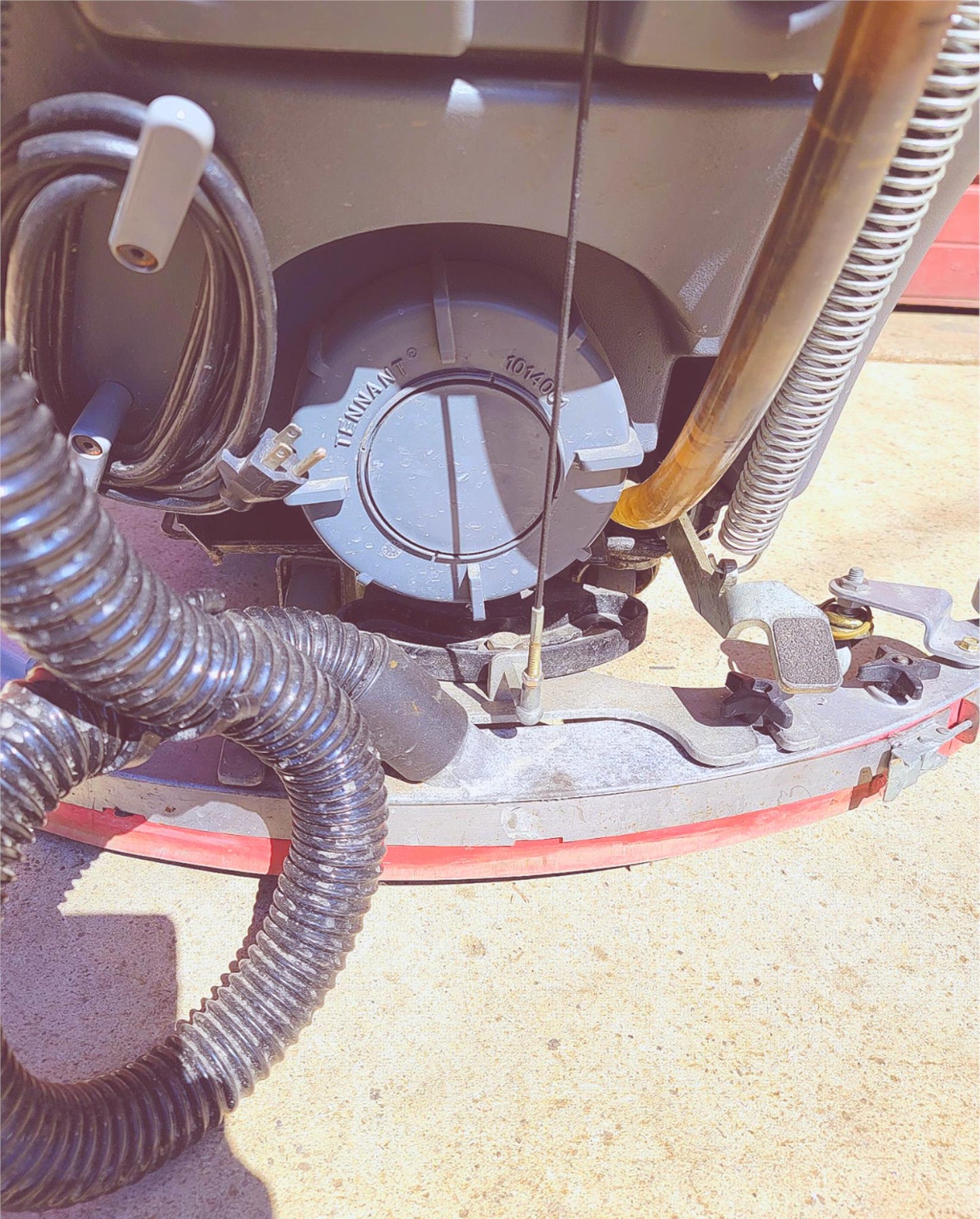 TENNANT T3 FAST 20"FLOOR WALK BEHIND BATTERY FLOOR SCRUBBER WATCH VIDEO FREESHIP