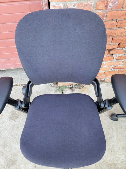 4 STEELCASE LEAP SWIVEL OFFICE ARMCHAIRs One-Standard & Three-PLUS SIZE FREESHIP