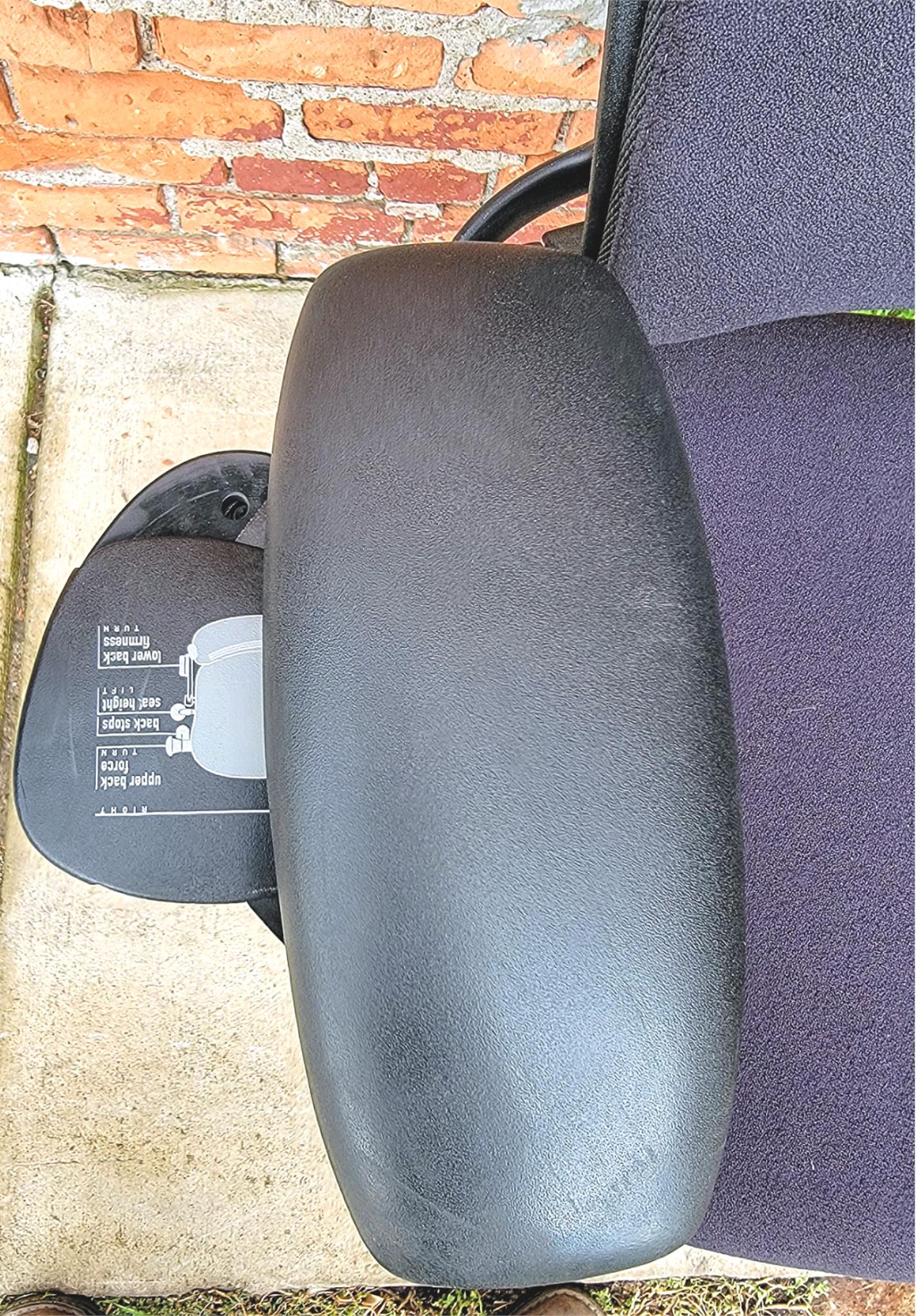 4 STEELCASE LEAP SWIVEL OFFICE ARMCHAIRs One-Standard & Three-PLUS SIZE FREESHIP