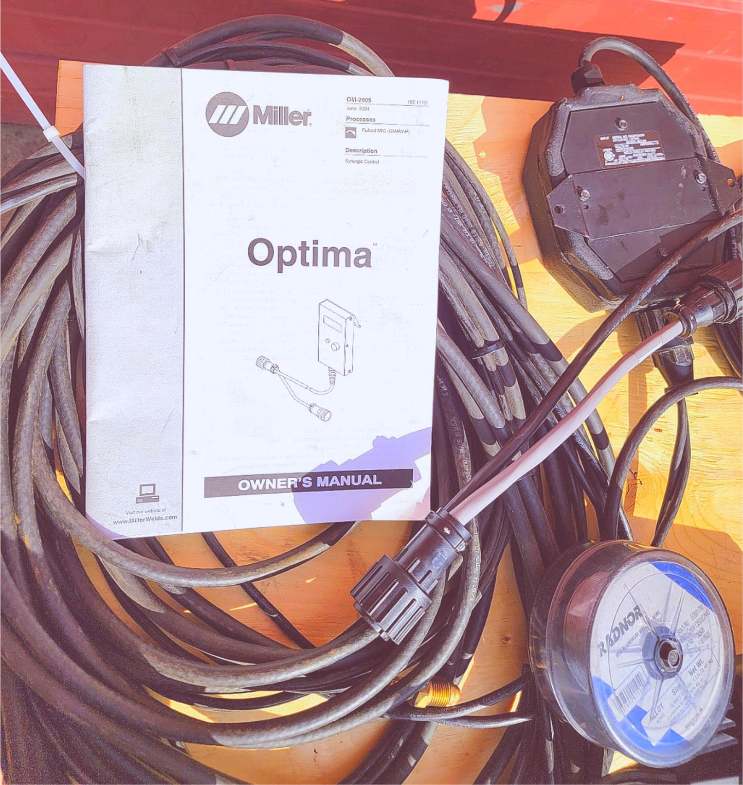 MILLER SPOOLMATIC 30A AIR COOLED SPOOL GUN & OPTIMA PULSING MACHINE WELD REMOTE