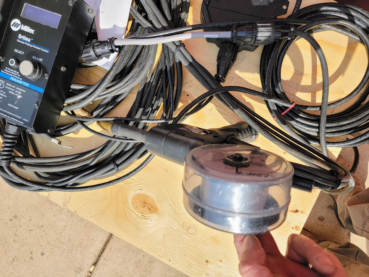 MILLER SPOOLMATIC 30A AIR COOLED SPOOL GUN & OPTIMA PULSING MACHINE WELD REMOTE