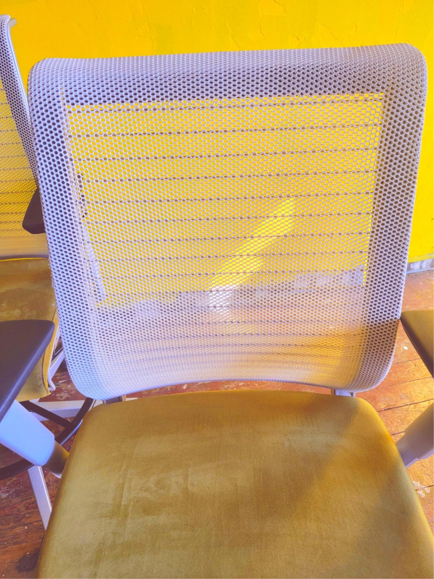 SET of FOUR STEELCASE CONTEMPORARY THINK SWIVEL OFFICE DRAFTING STOOLs FREE SHIP